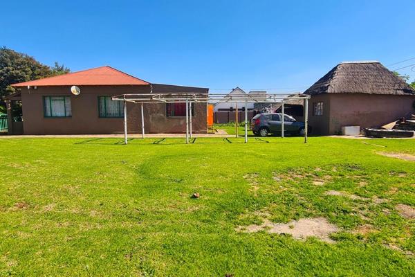 Property offering a double stand. This property is centrally located close to schools and shops and offers a main house that consists ...