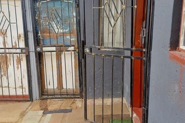 Calling upon Investors  and  for Residential purposes
A two bedrooms house for sale in Diepsloot in the Centre of Pretoria and ...