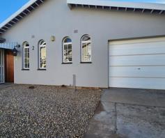 Townhouse for sale in Oudtshoorn Central