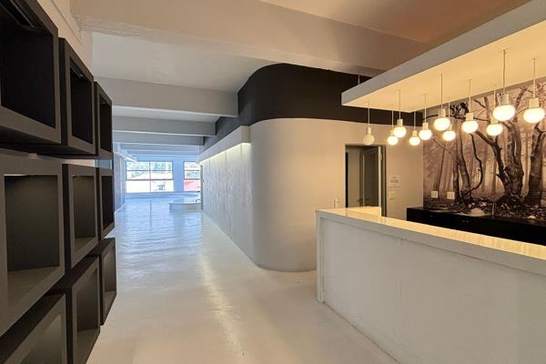 This amazing space is available for any Large business looking for exclusivity in the heart of Cape Town.

- Offering the entire fourth ...