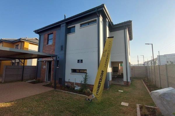 Modern 4-bedroom home situated in Leopard&#39;s Rest Security Estate. 

This home ...