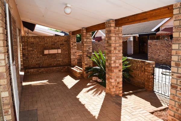 This beautiful townhouse is located in the upper Stilfontein Ext 4 and is close to the Scott Square and Shoprite – perfect area to ...