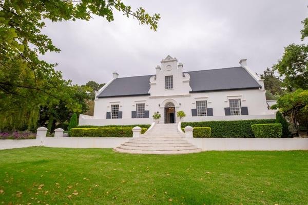 Situated about 3 kilometers from the centre of Robertson on a dirt road, this ...