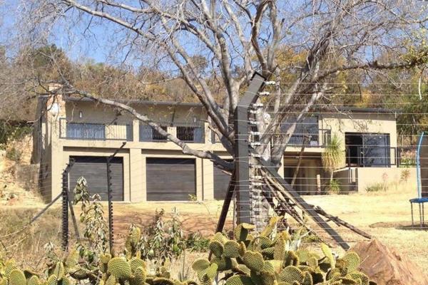 This rental boasts a prime location, offering beautiful bushveld and mountain view The Spacious main bedroom is an oasis complete with ...