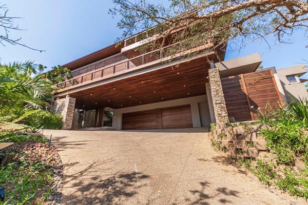 DUAL MANDATE 
This multi levels home is an architectural masterpiece where you feel the ...