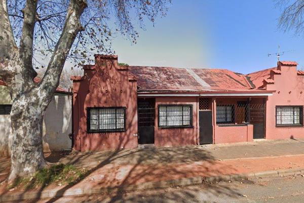 Welcome to your next lucrative investment in the heart of Jeppestown! This four-flat building presents an exceptional opportunity for ...