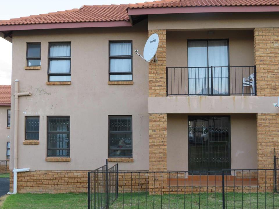 2 Bedroom Townhouse for sale in Lindhaven - 1 Rothchild Road - P24 ...