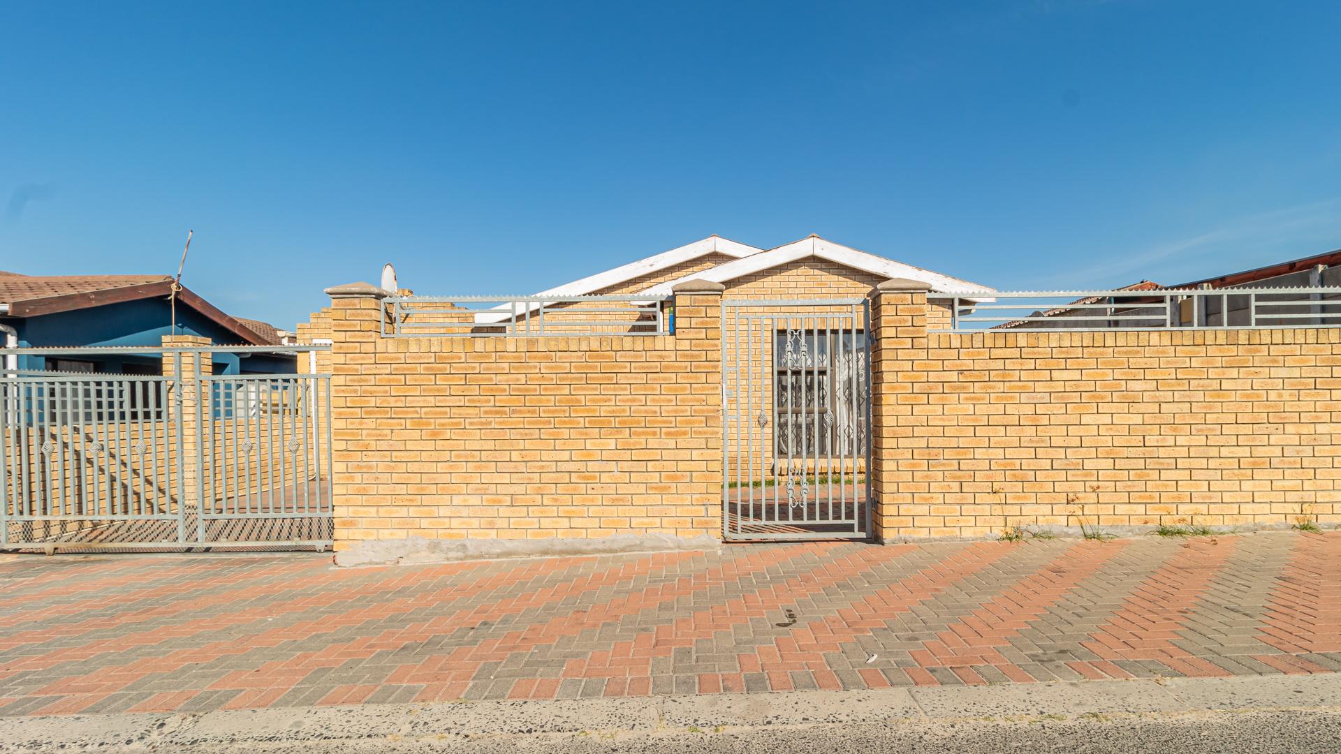 Tuscany Glen Property Property and houses for sale in Tuscany Glen