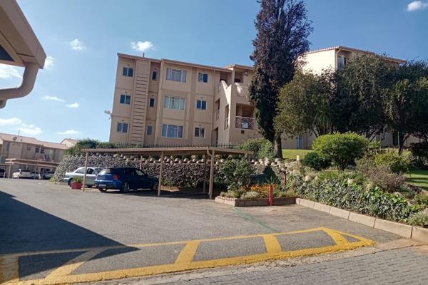 3 Bedroom apartment is for sale in the area of Primrose, This apartment seats on a third floor that faces south with a very beautiful ...