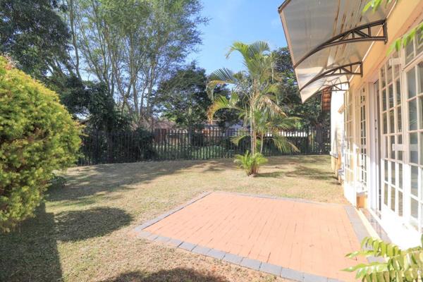 A spacious, modern, and open-plan Townhouse with double garage. What more would one want?

Situated in a secure complex, near Ilanga ...