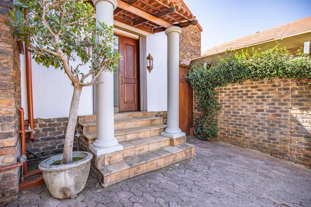 4 Bedroom Townhouse for sale in Lynnwood 418 the Hillside Street