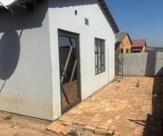 House for sale in Esselen Park