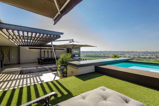 3 Bedroom Apartment / Flat for sale in Ebotse Golf Estate
