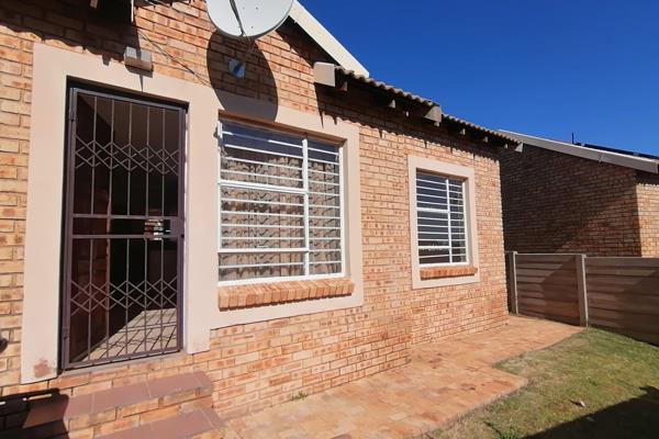 This 2-bedroom simplex in situated in a small walled and secured estate in ...