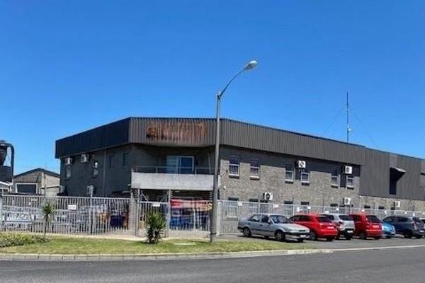 Warehouse/Office to Let in Ottery

Rental @ R70 p/sqm Ex Vat &amp; Utilities

Warehouse: approx 1000 sqm

Offices: approx 440 ...
