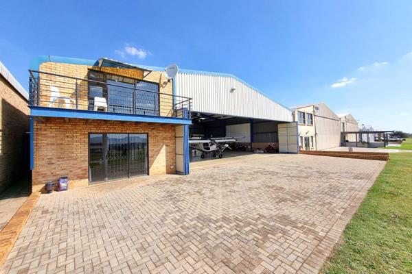 Aircraft Hanger + 2 Bedroom property for sale in Tedderfield Airpark.

This fantastic property offers not only a sizable hanger area ...