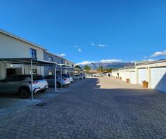 Apartment / Flat for sale in Paarl North