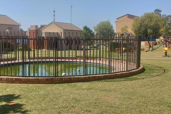 This 2 bedroom 1 bath apartment in Fairways Garden is presented by Rawson Pretoria East.Fairway Gardens is a well managed security ...