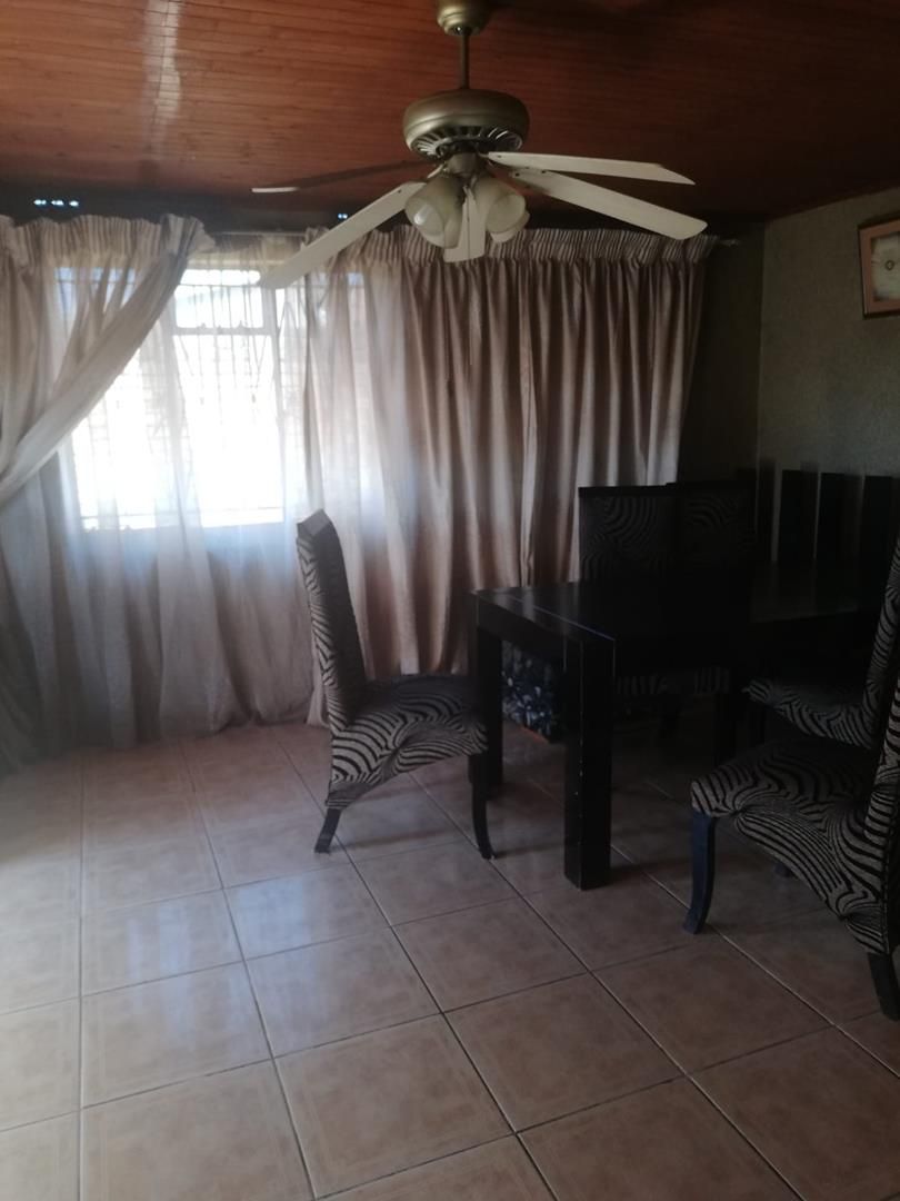 3 Bedroom House for sale in Regents Park P24113735947