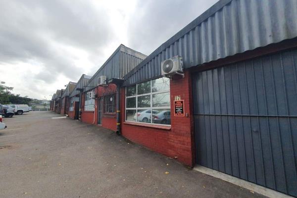 This very neat and well maintained micro industrial unit measures 125sqm and is available for purchase at R937 500.00 excluding VAT. ...