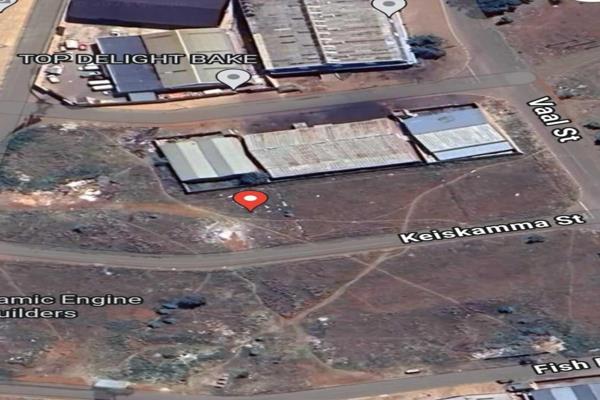 A vacant stand in an industrial area like Lenasia sounds like it holds significant potential for various business opportunities. 

1. ...