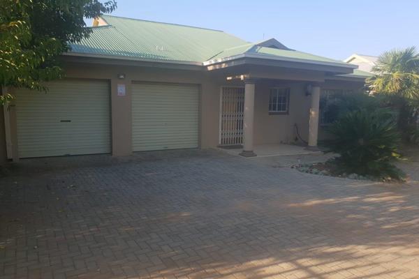 2 Bedroom Townhouse
2 Bathrooms
2 Garages
Study
Prepaid electricity