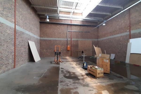 Warehouse to rent, situated on Herman Road directly parallel to the R24 ...