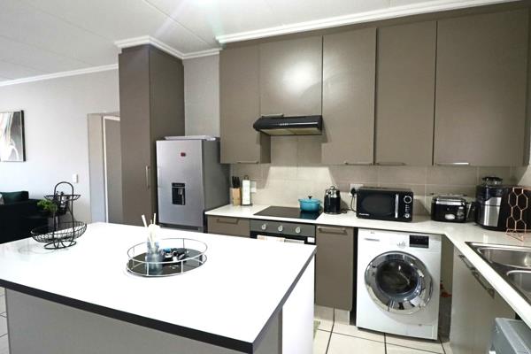 2 bed 2 bath apartment in bryanston!!!

This well maintained, ready-to-move-in middle floor apartment is ideally positioned in a ...