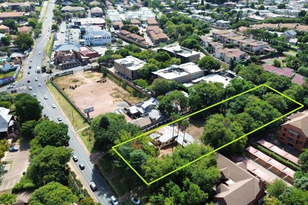 This commercial zoned property measuring 3966sqm is for sale in Bryanston.  The old structure is still on the property and the property ...