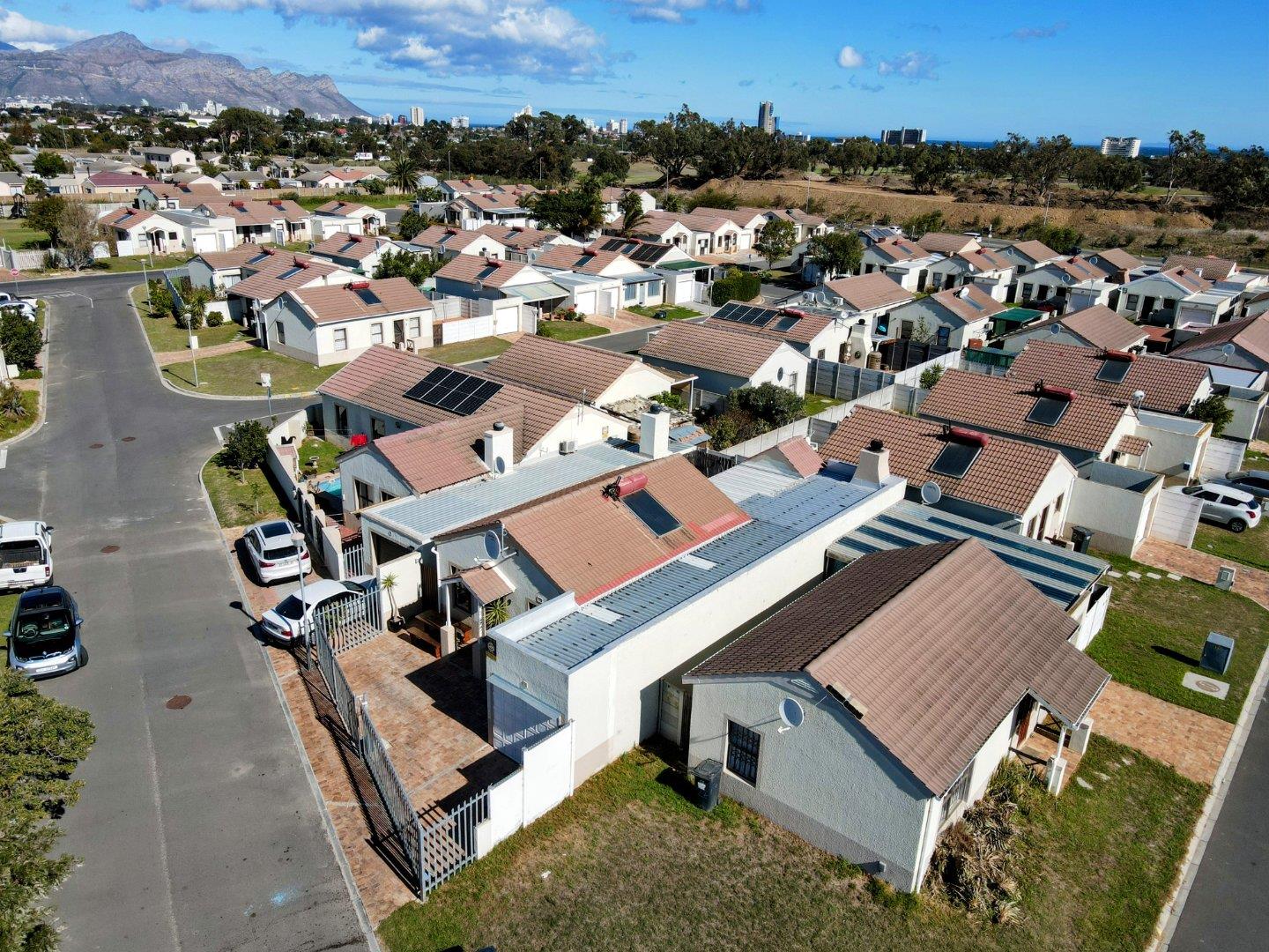Victoria Park, Somerset West Property Property and houses for sale in Victoria Park, Somerset
