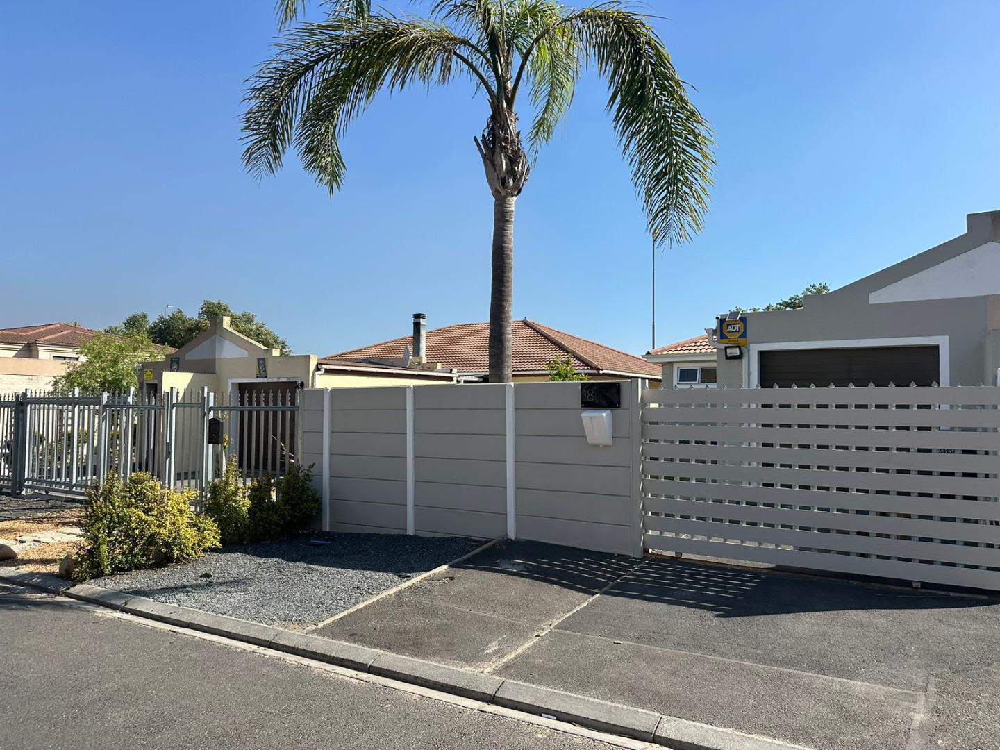 Durbanville Central Property Townhouses for sale in Durbanville