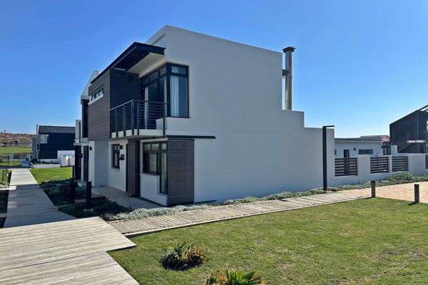 Features:
•	Secure living
•	Beautiful Sea Views
•	Pathway with beach access
•	3 Bedrooms &amp; 3 Bathrooms (2x En-suite)
•	Modern ...