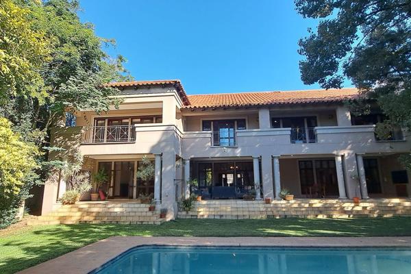 ON SHOW SUNDAY FROM 3-5 PM

EXCEPTIONAL RESIDENCE 
TRANQUILITY IN THE HEART OF WATERKLOOF 
NO LOADSHEDDING

Engel &amp; Volkers ...