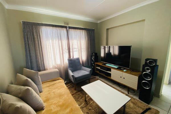 This two-bedroom apartments comes with an open-plan kitchen and living area, it is fibre-ready, and has prepaid utilities. This home is ...