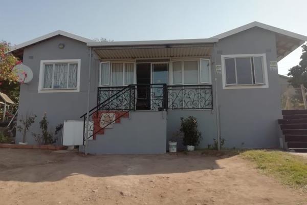 Found in Shallcross, close to the Shopping Center and Wingen Heights.
For R3200 you get a 1 bedroom Outbuilding with shower and kitchen ...