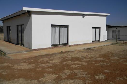 2 Bedroom House for sale in Valley Settlements AH