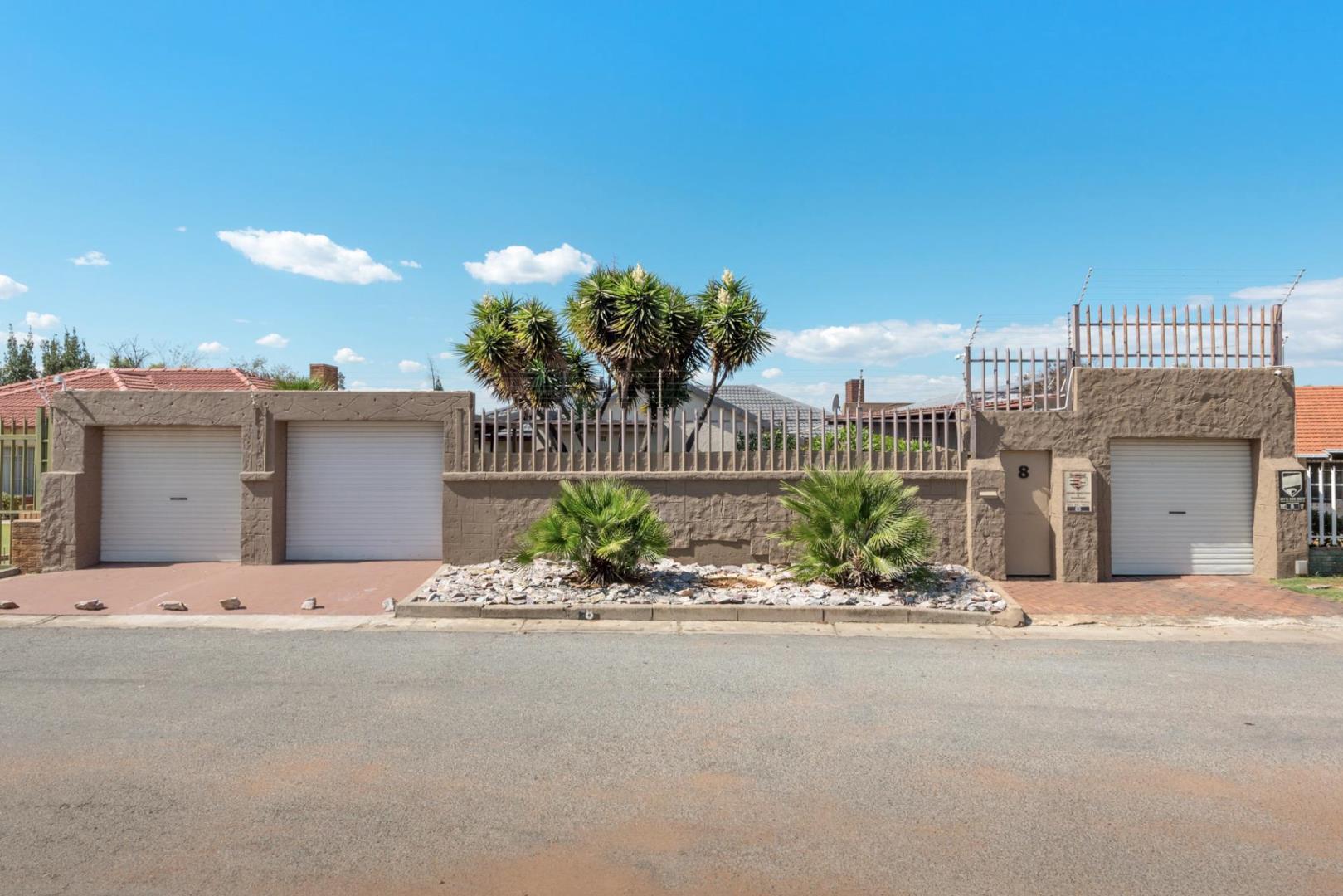 3 Bedroom House for sale in Primrose 8 Serenade Road P24114362109