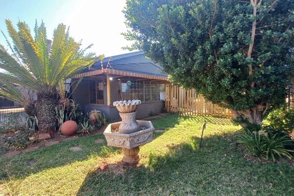 Welcome to your perfect family home in the serene neighborhood of West Park, Pretoria! This spacious abode boasts everything your ...