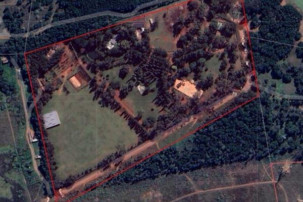 The possibilities for this 8.75 ha property close to the R21 and OR Tambo International Airport are limitless.
Currently utilised as a ...