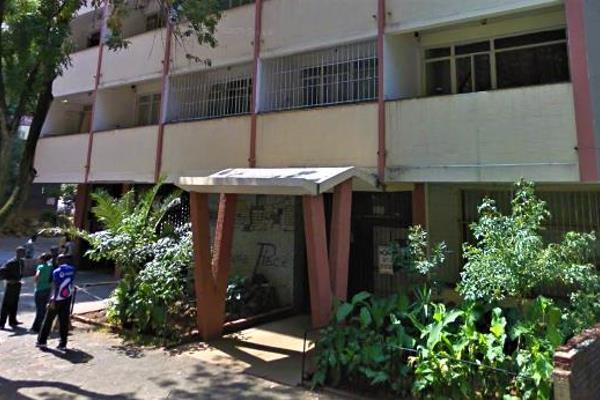 Lovely 37 sqm bachelor unit up for grabs which consists of built in cupboards, a small ...