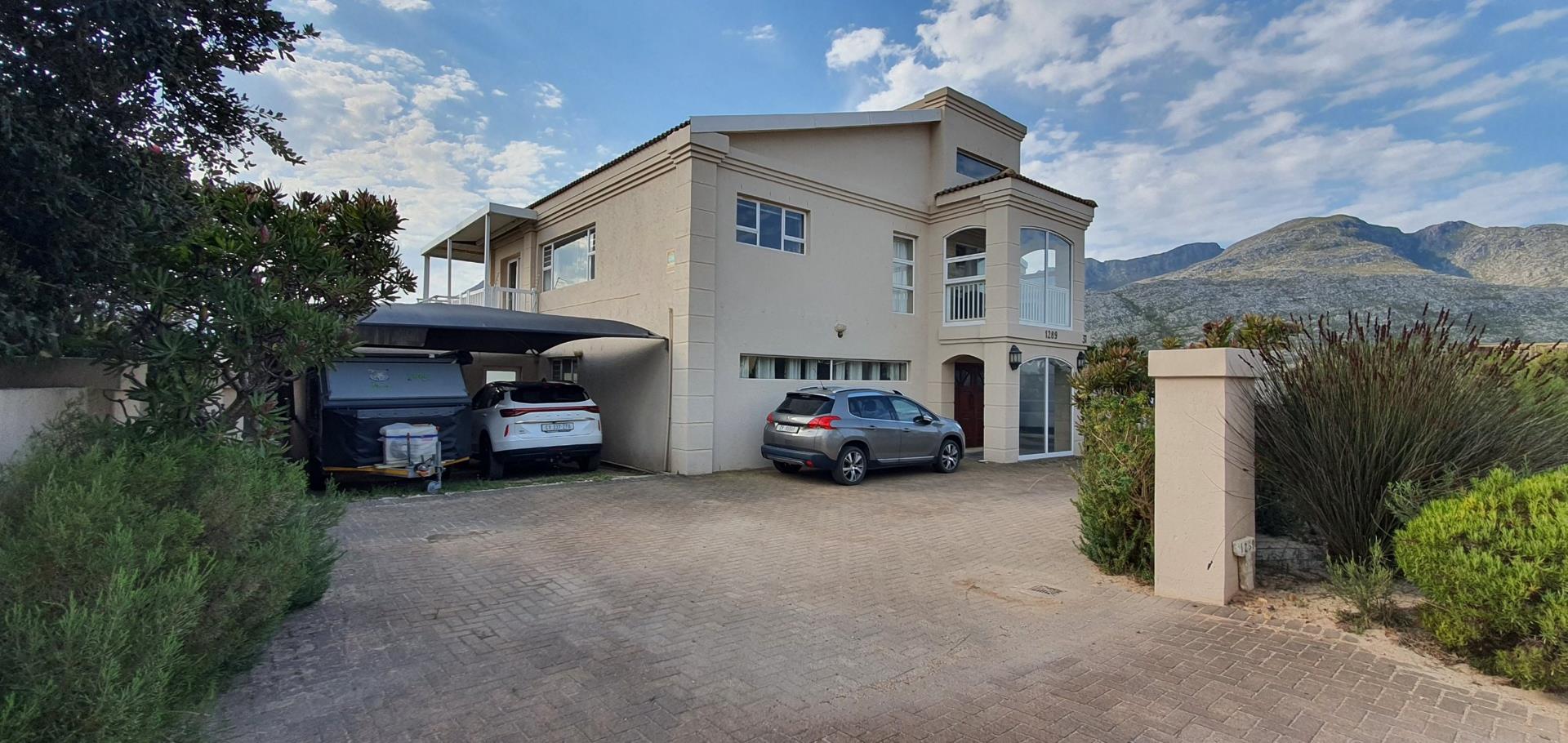 4 Bedroom House for sale in Pringle Bay 31 Edward Road P24114368538