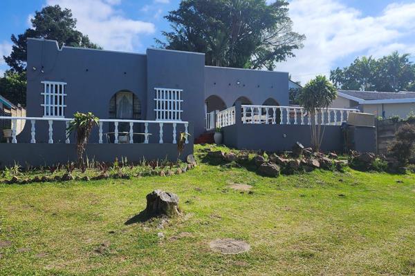 SOLE AND EXCLUSIVE MANDATE TO RE/MAX COAST AND COUNTRY - Situated in a quiet suburban area of Scottburgh South, a short distance to the ...