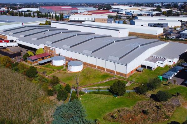 This quality warehousing facility is 5 kms from OR Tambo International Airport. 

The property comprises a prime warehouse and adequate ...