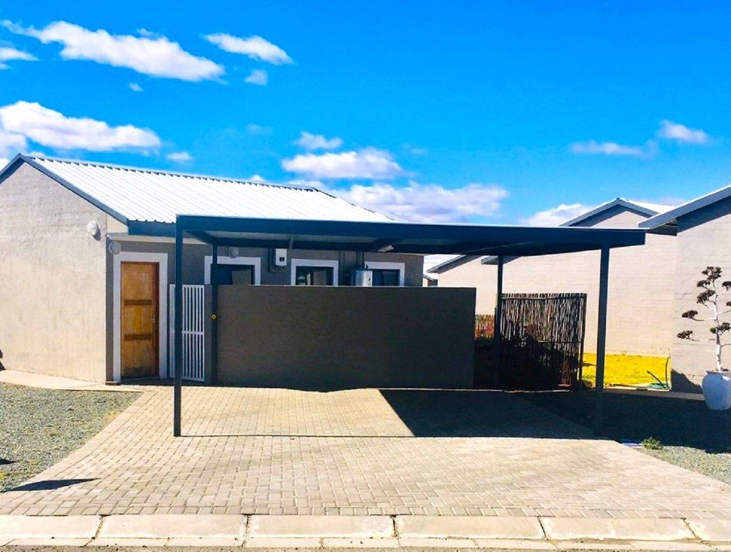 2 Bedroom House for sale in Orania S083 Oranjeeggo P24114375026