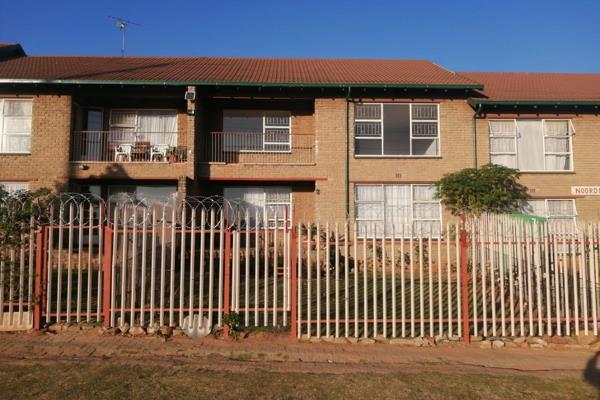 *Charming Property for Sale in Krugersdorp North!*
R490 000

PET FRIENDLY
  
*Unit 2, Noordsig 10, Seventh Avenue, Krugersdorp ...