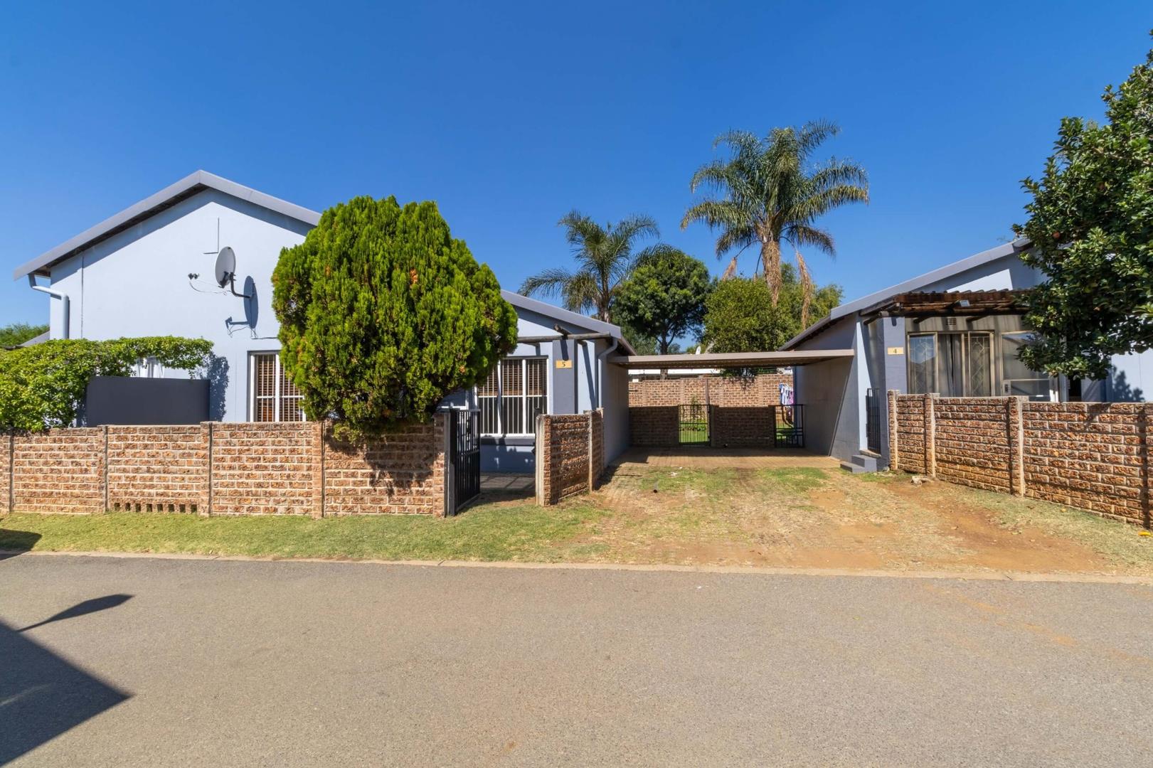 3 Bedroom Townhouse for sale in Eden Glen 1 Lopis Place P24114375849