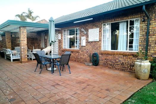 3 Bedroom Townhouse for sale in Highveld