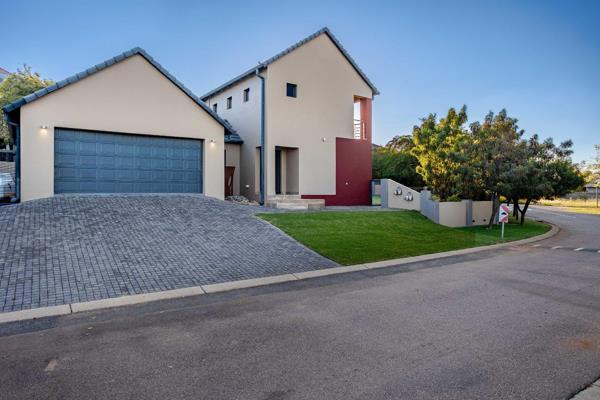 Are you Ready to move in?

This Stunning House offers you the following:

Downstairs:

Open Plan Lounge
Open Plan Dining ...