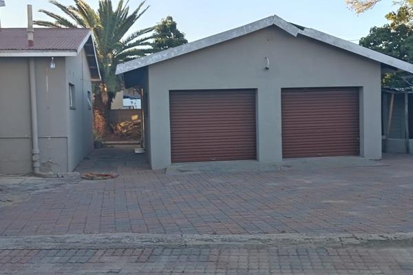 Welcome to this spacious and charming 3 bedroom, 3 bathroom house located in Seshego B. As you step inside, you are greeted by a ...