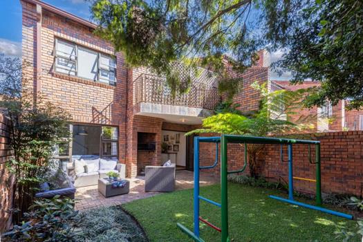 3 Bedroom Townhouse for sale in Lonehill